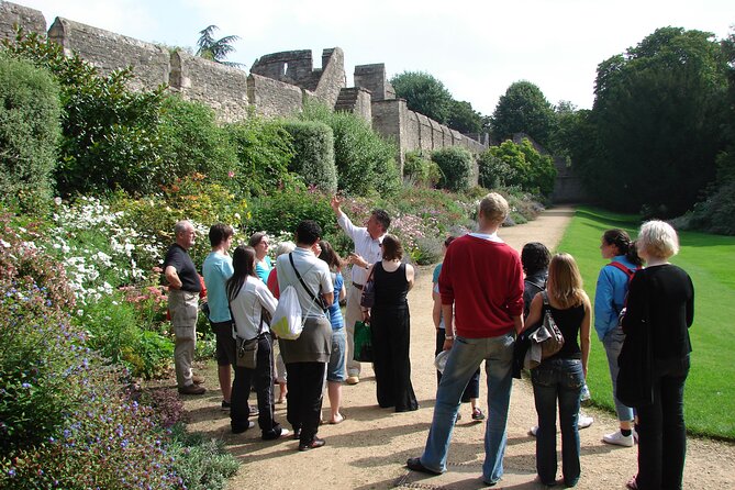 1.5-hour Oxford City and University Walking Tour - College courtyards and Oxford traditions