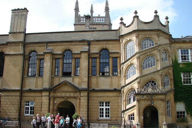 1.5-hour Oxford City and University Walking Tour - A gentle walk, but dress for Oxford weather