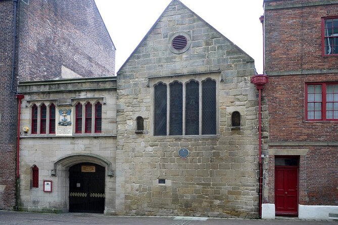1-Hour and a Half Walking Guided Tour in Medieval Newcastle - Blackfriars and the power of the friars