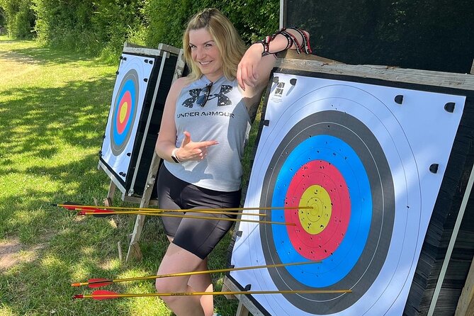 1 Hour Archery Experience in Hereford - Friendly competition adds a useful spark
