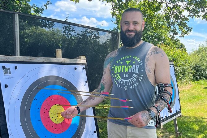 1 Hour Archery Experience in Hereford - Outdoor conditions and the footwear warning
