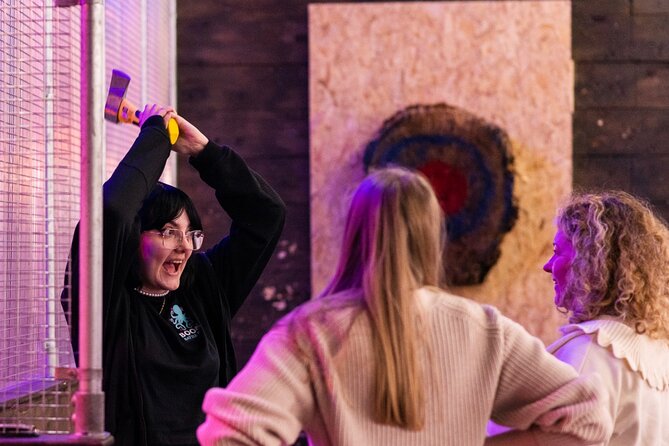 1 hour Private Axe Throwing Experience in Eastbourne - What the Eastbourne axe throwing session is really like