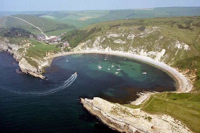 2 DAY TOUR | Jurassic Coast, Glastonbury, Stonehenge & Salisbury - What nine hours on day one really means