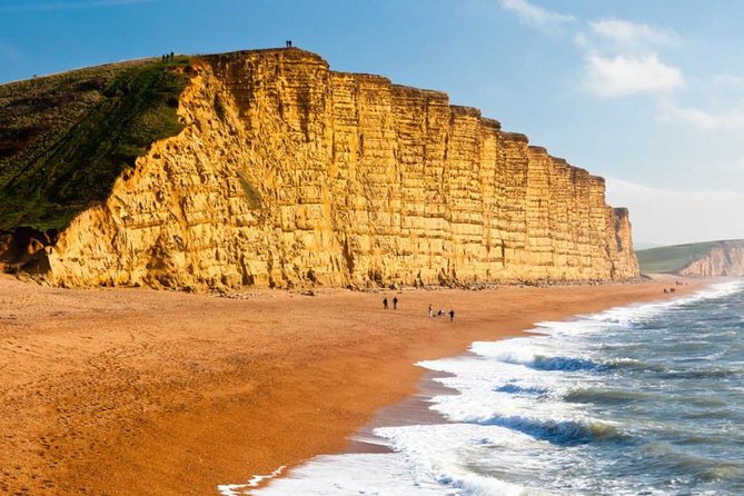 2 DAY TOUR | Jurassic Coast, Glastonbury, Stonehenge & Salisbury - The value of a small guided vehicle