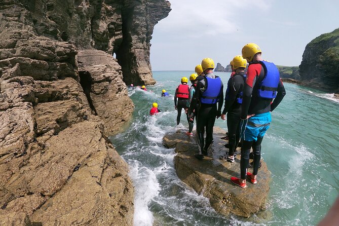 2-Hour Coasteering Adventure Near Bude - A two-hour way to meet Cornwall at sea level
