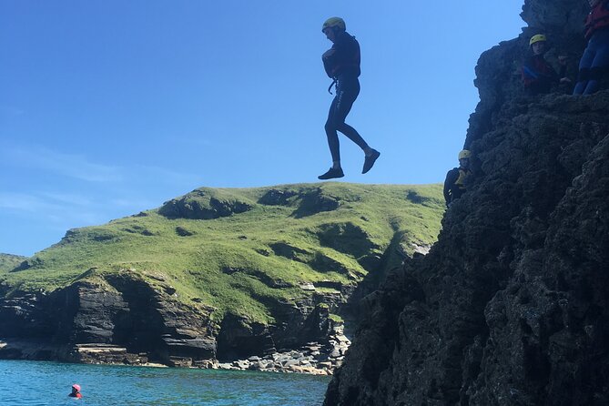 2-Hour Coasteering Adventure Near Bude - The jumps are the memorable part