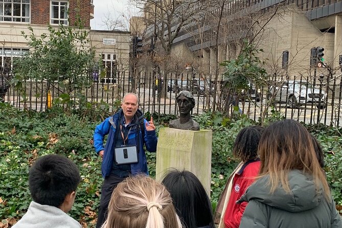 2-Hour Private LGBTQ+ History Tour of London with a Licensed Guide - Women’s medicine and lesbian pioneers