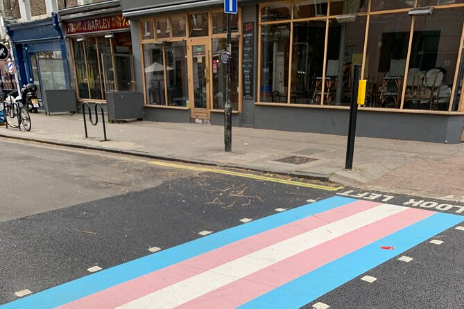 2-Hour Private LGBTQ+ History Tour of London with a Licensed Guide - Free-loving artists and the wider Bloomsbury circle