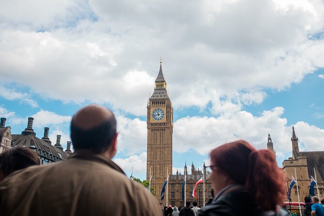 3-Hour Private Guided Walking Tour of London - Crossing into modern Southwark