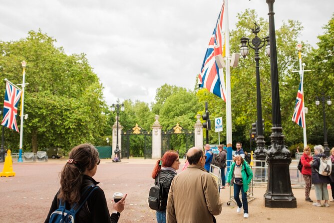 3-Hour Private Guided Walking Tour of London - City views from the Golden Jubilee Bridges