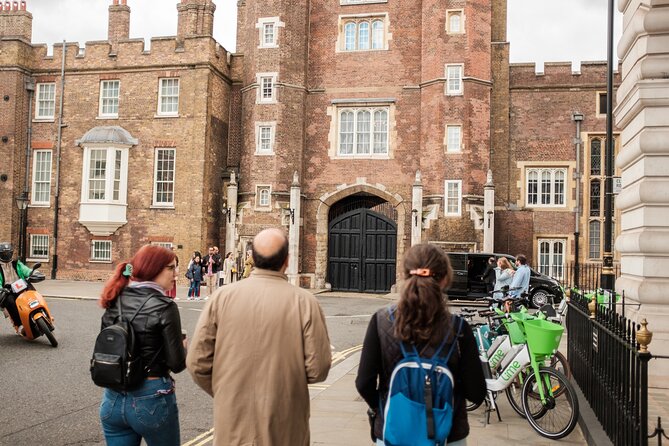 3-Hour Private Guided Walking Tour of London - Guards, government, and Whitehall