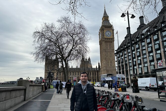 30 Major London Attractions Walking Tour With Photos - The small-group advantage, and the practical risks