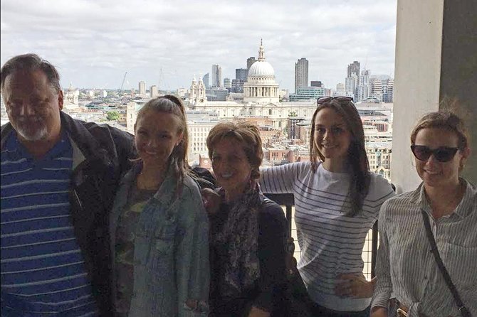 4 hour London Private Tour, with your own Black Cab Tour Guide - Westminster Abbey rewards a separate visit