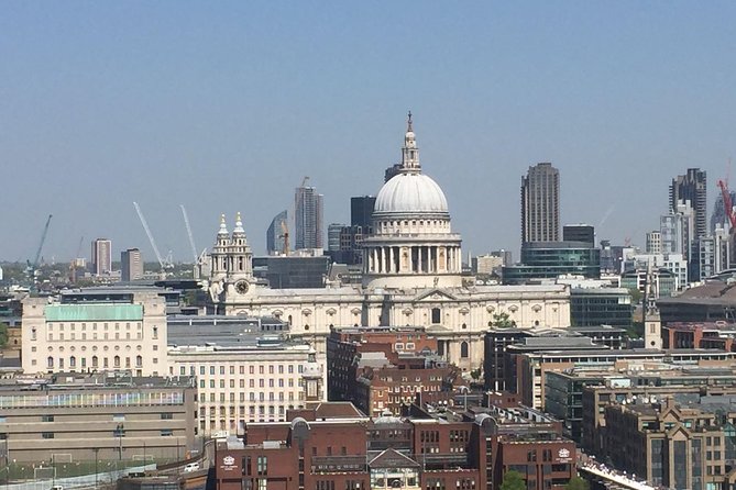 4 hour London Private Tour, with your own Black Cab Tour Guide - Buckingham Palace and the business of monarchy