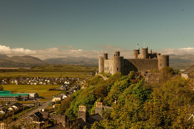 5-Day Discover Wales Small-Group Tour from London - St Fagans and Castle Combe on the Way Back