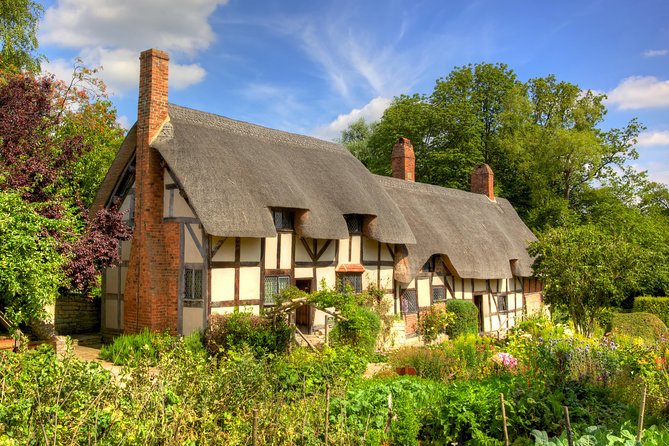 5-Day Discover Wales Small-Group Tour from London - Price, Accommodation, and Daily Comfort
