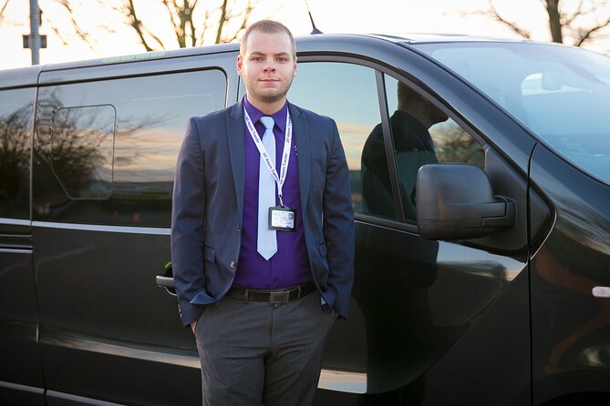 8 Seater Transfer: Heathrow Airport to Central London - Why a private Heathrow ride can be worth it