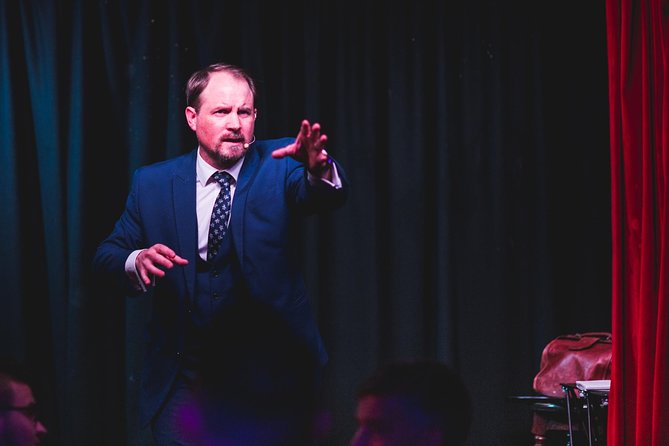 (9pm) The House Magicians Comedy & Magic Show - Smoke & Mirrors - How the 8:45 pm evening works