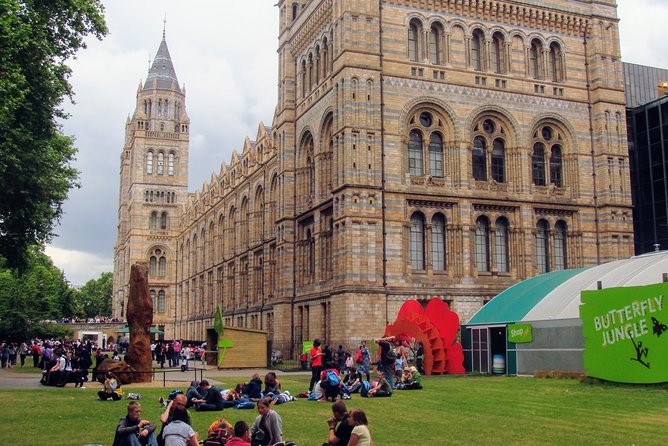 A Day at the Museum - Natural History Museum London - The dinosaur galleries bring the science to life