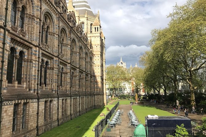 A Day at the Museum - Natural History Museum London - Is $681.89 good value for a group of 15?