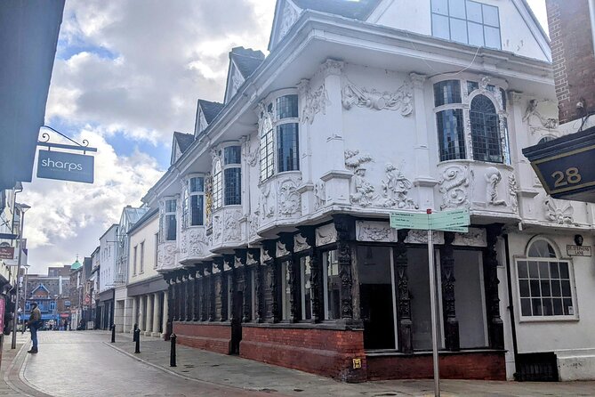 A Walk through Tudor Ipswich Tour and Exploration Game - How the Questo app shapes the experience