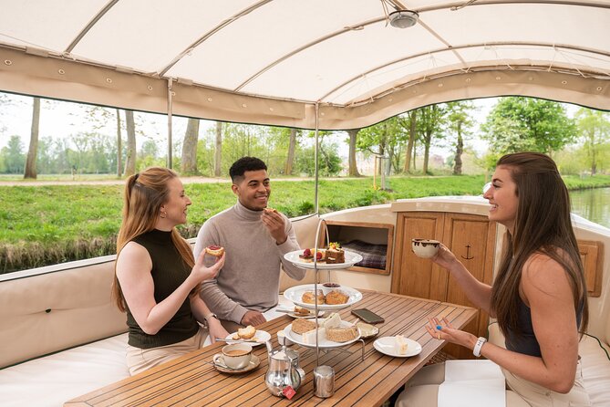 Afternoon Tea Sightseeing River Cruise in Oxford - The quiet water meadows beyond the lock