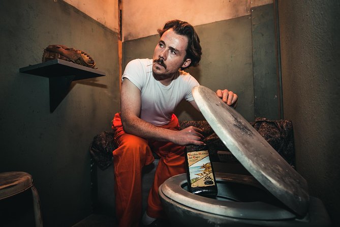 Alcotraz Prison Cocktail Experience in London - What happens during the 105-minute session