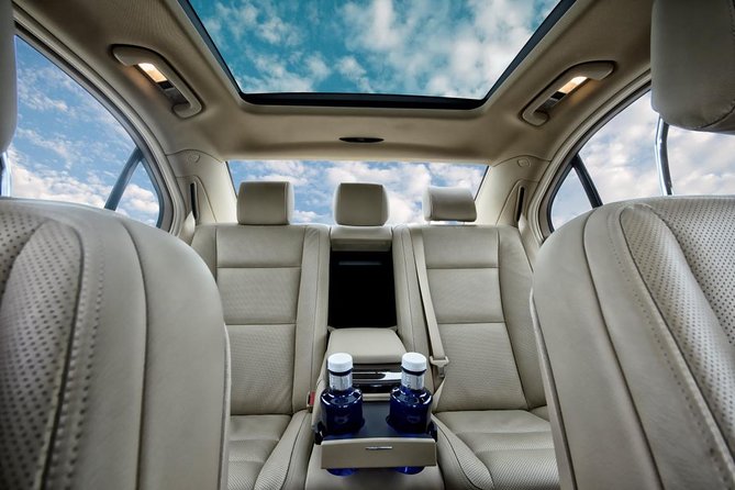 Arrival by Luxury Car from Heathrow Airport LHR to Central London - A Mercedes ride from Heathrow to central London