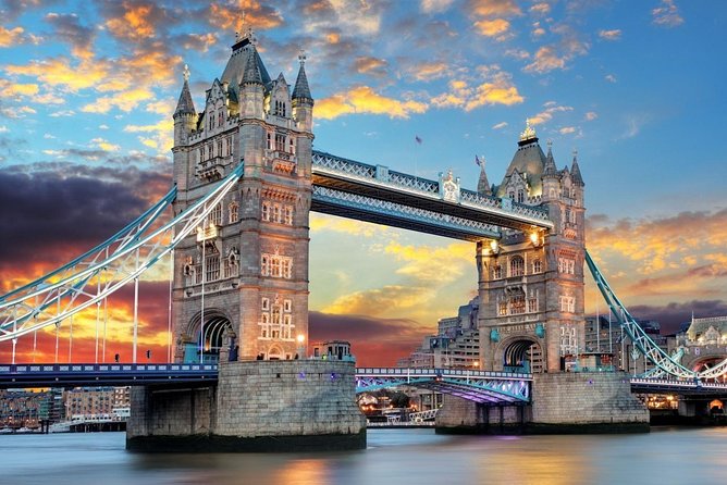 Arrival Transfer: Heathrow Airport LHR to London by Luxury Van - Your first minutes inside Heathrow