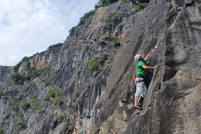 Avon Gorge Rock Climbing Experiences - Your first steps: safety, harnesses, and ropes