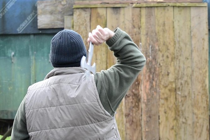 Axe Throwing Session - One Hour - Your first throws and the safety briefing