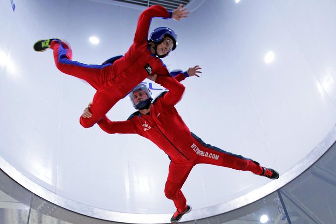 Basingstoke iFLY Indoor Skydiving Experience - 2 Flights & Certificate - The second flight: putting instructions into practice