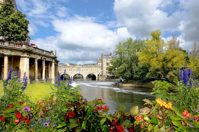 Bath and Cotswold Village Private Car Tour from London - The three-hour return to London