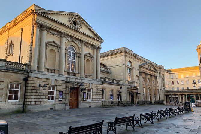 BATH: Private Walking Tour | Blue Badge Guide, 2h, £225 per group - The Circus explains Bath’s grand style