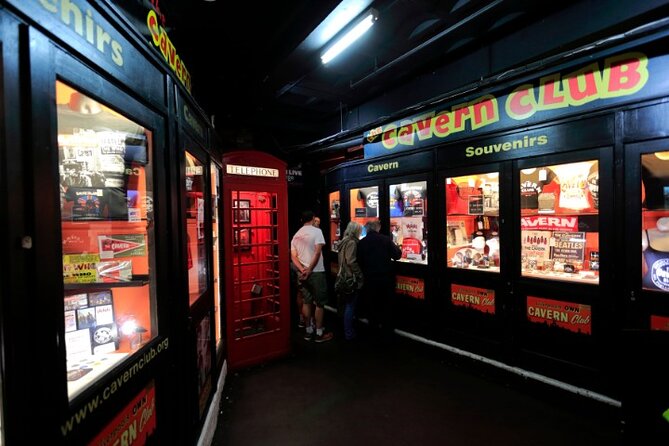 Beatles Maniacs Private Exclusive Experience with Guide - A secret stop and the story behind the turning point
