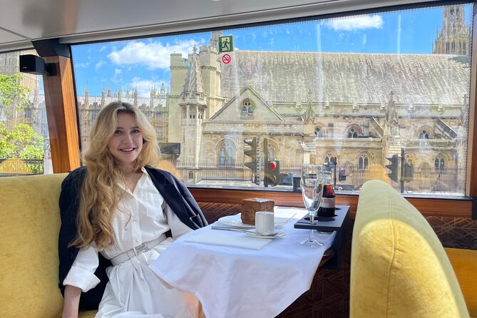 Best of London by LE GRAND - London's Luxury Bus Tour - Piccadilly Circus, Soho, and Chinatown