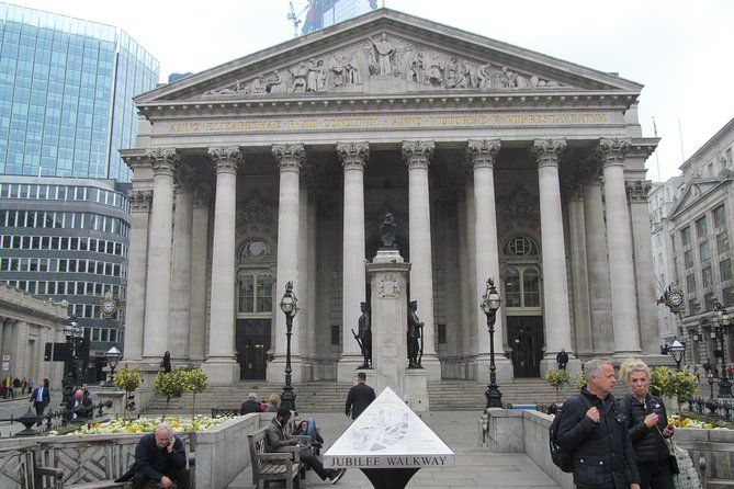 Best of London Private Day Tour - A pub lunch in the middle of the day