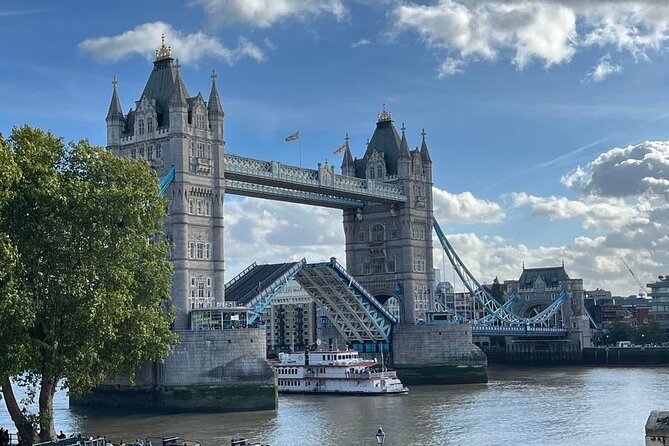 Best of London Tour: Tower of London and Churchill War Rooms - St. Paul’s Cathedral and the limits of a photo stop