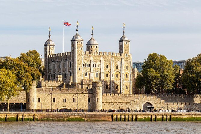 Best of London Tour: Tower of London and Churchill War Rooms - A brief look at Tower Bridge