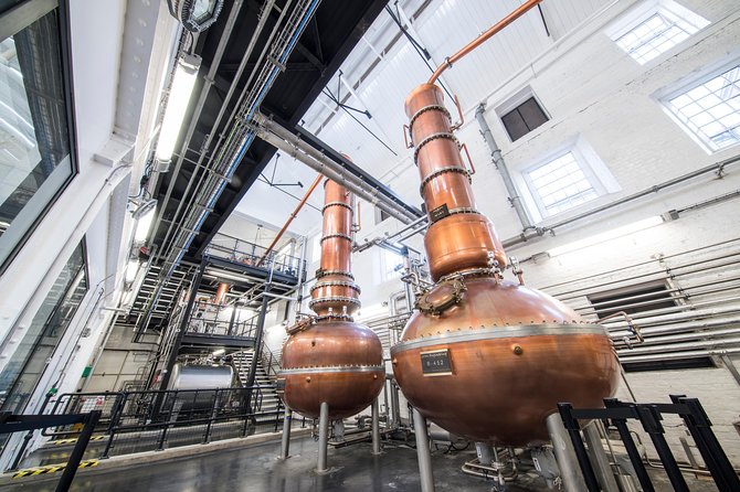 Bombay Sapphire Gin Cocktail Masterclass and Tour - The cocktail masterclass puts you behind the bar