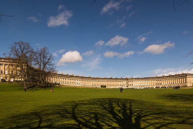 Bridgerton Tour and Bath City Highlights with Music - A 90-minute walk, with a few practical limits
