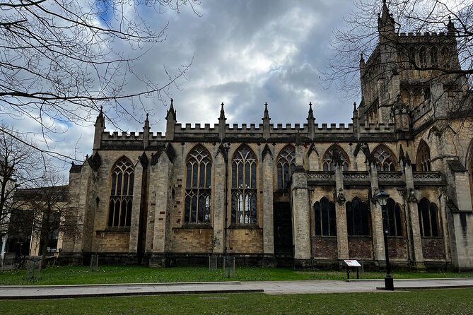 Bristol Harbourside Self-Guided Walking Tour - Queen Square Shows Bristol’s Georgian Ambition