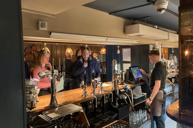 Bristol private pub hopping and sightseeing with local guide - How to make the most of the experience