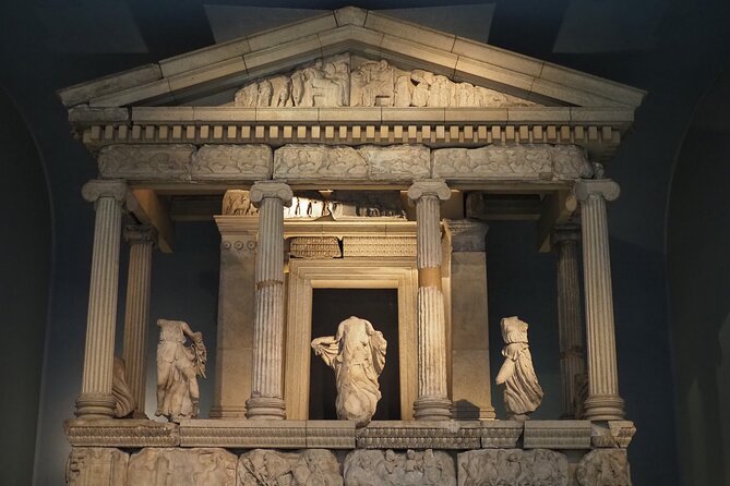British Museum Highlights Private Guided Tour - Viking treasures and unusual objects