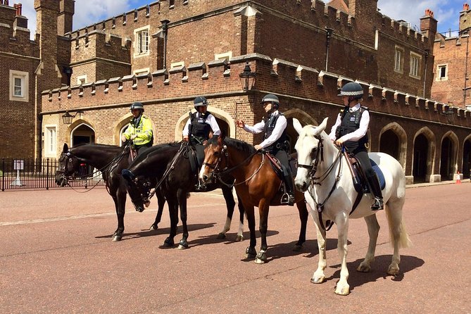 British Royalty Walking Tour & Visit the Tower of London - The independent trip to the Tower of London