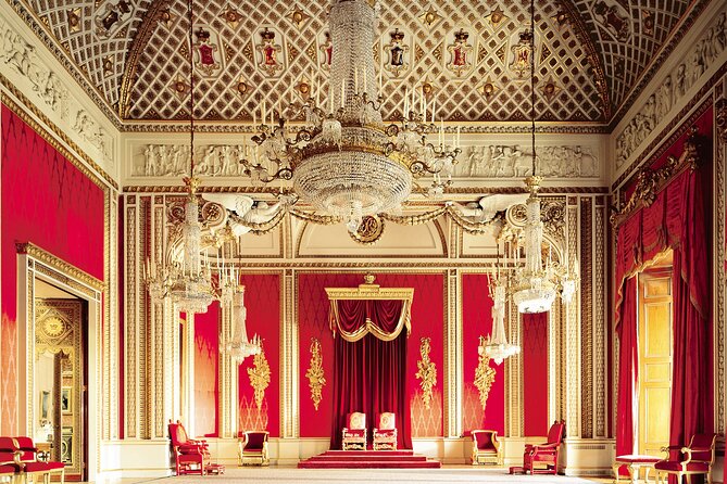 Buckingham Palace and Windsor Castle Escorted Tour from London - Coach travel to Windsor