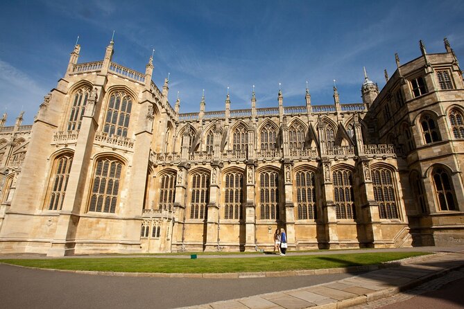 Buckingham Palace and Windsor Castle Escorted Tour from London - How much walking should you expect?