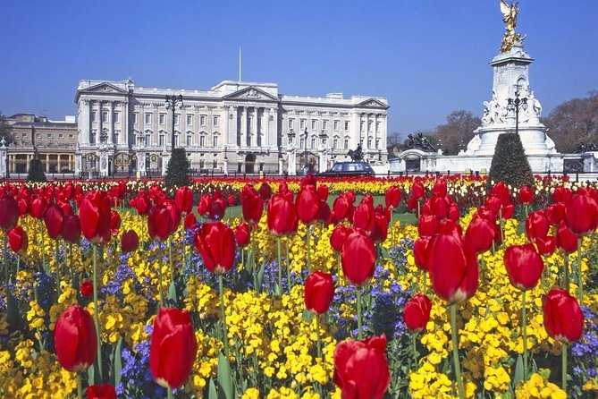 Buckingham Palace and Windsor Castle Self-Guided Tour with Coach - Windsor Castle brings a different kind of royal visit
