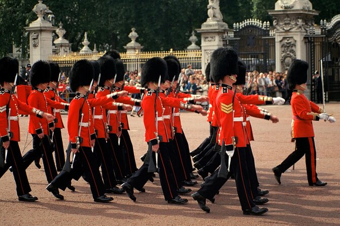 Buckingham Palace & Changing of the Guard Experience - Buckingham Palace: the ceremony is the centerpiece