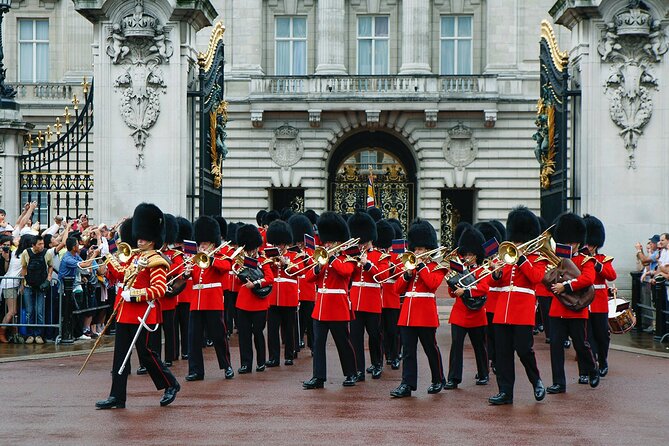 Buckingham Palace & Changing of the Guard Experience - How the guides affect the experience